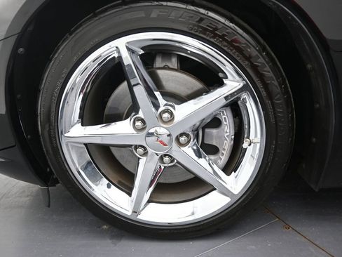 Used 2011 Chevrolet Corvette Convertible w/ Preferred Equipment Group RWD image 27