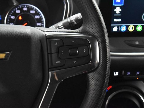 Used 2025 Chevrolet Blazer LT AWD/4WD image 11