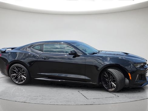 Used 2018 Chevrolet Camaro ZL1 RWD image 4