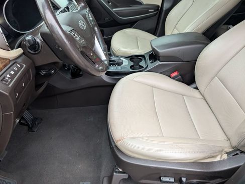 Used 2018 Hyundai Santa Fe Sport w/ 2.4L Tech Package 04 FWD image 8