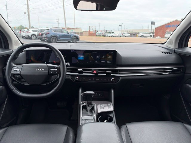Used 2026 Kia Sportage EX FWD image 7