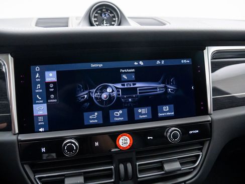 New 2026 Porsche Macan GTS image 26