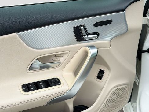 Used 2022 Mercedes-Benz A 220 image 17