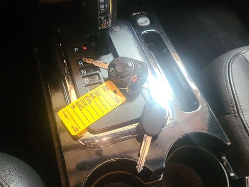 Used 2011 Ford Escape Limited w/ 301A Rapid Spec Order Code image 37