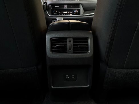 Used 2025 Nissan Rogue SV AWD/4WD image 14