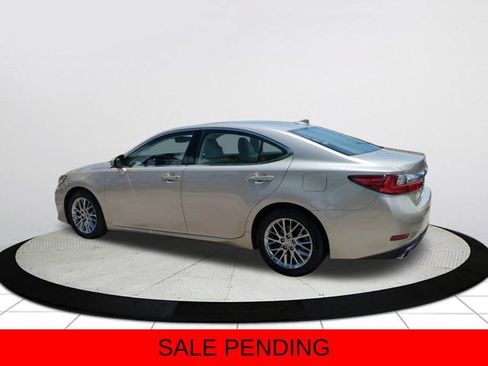 Used 2018 Lexus ES 350 w/ Luxury Package w/Wood Trim FWD image 5