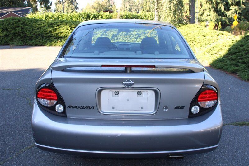 Used 2000 Nissan Maxima SE FWD image 10