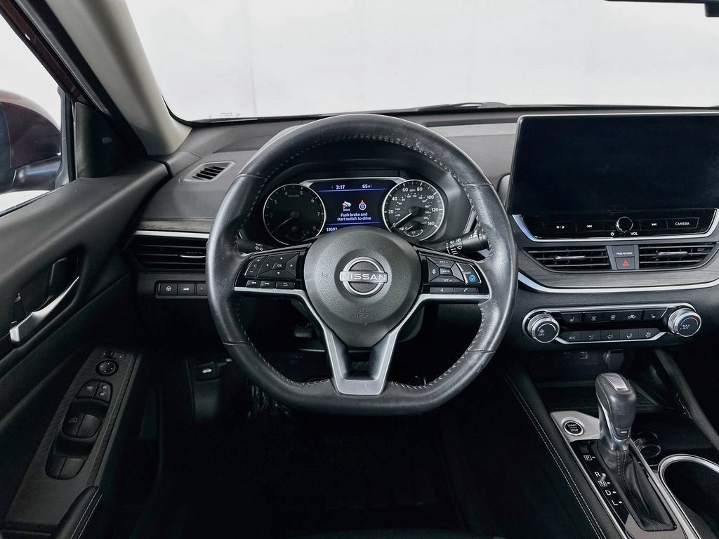Certified 2024 Nissan Altima 2.5 SV w/ SV Premium Package FWD image 32