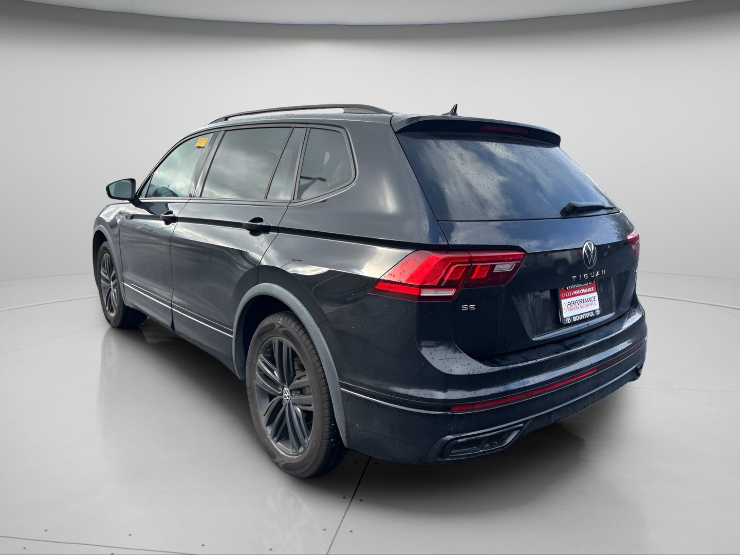 Used 2022 Volkswagen Tiguan SE R-Line AWD/4WD image 13