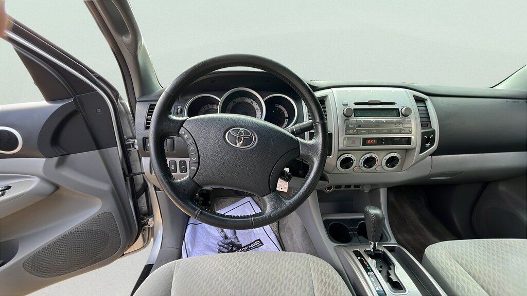 Used 2011 Toyota Tacoma PreRunner w/ SR5 Pkg #2 RWD image 11