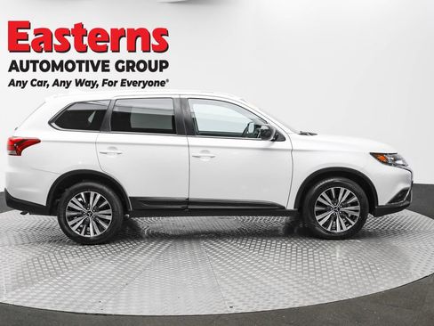 Used 2020 Mitsubishi Outlander ES image 4