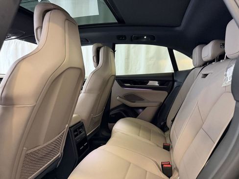 New 2026 Porsche Macan 4 Electric AWD/4WD image 24