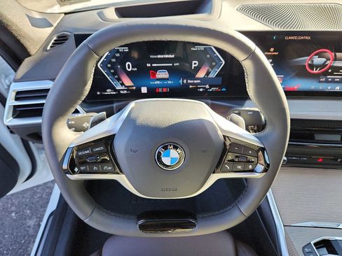 Used 2025 BMW 330i xDrive 330i xDrive w/ Premium Package image 18