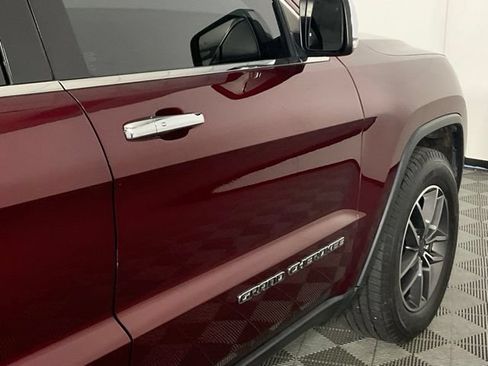Used 2019 Jeep Grand Cherokee Limited AWD/4WD image 9