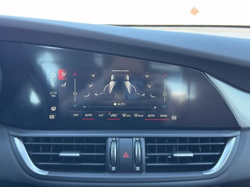 Used 2024 Alfa Romeo Giulia Veloce image 26