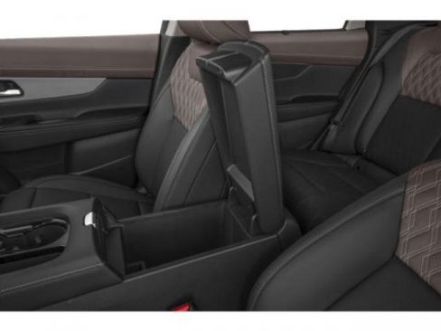Used 2025 Nissan Murano SL w/ Cargo Package AWD/4WD image 16