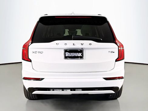 New 2026 Volvo XC90 T8 Ultra w/ Protection Package AWD/4WD image 6