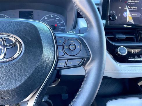 Used 2025 Toyota Corolla SE image 25