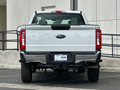 New 2026 Ford F250 XL w/ XL Chrome Package image 4