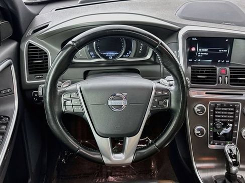 Used 2015 Volvo XC60 T6 Platinum FWD image 11