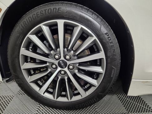 Used 2019 Lincoln MKZ Premiere FWD image 9