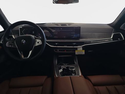 New 2026 BMW X7 xDrive40i AWD/4WD image 8