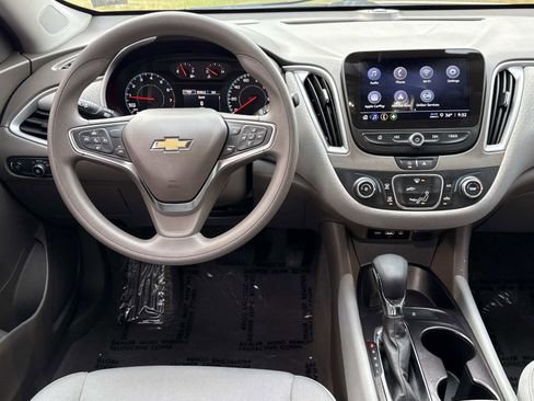 Used 2024 Chevrolet Malibu LS image 2