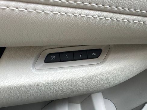 Used 2017 Cadillac Escalade Premium Luxury AWD/4WD image 7