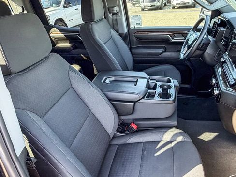 Used 2024 GMC Sierra 1500 SLE image 37