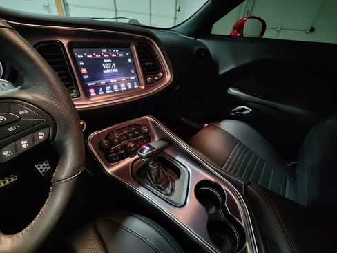 Used 2015 Dodge Challenger R/T Plus image 30