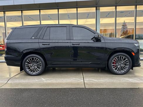 Certified 2023 Cadillac Escalade V w/ Heavy-Duty Trailer Package image 6