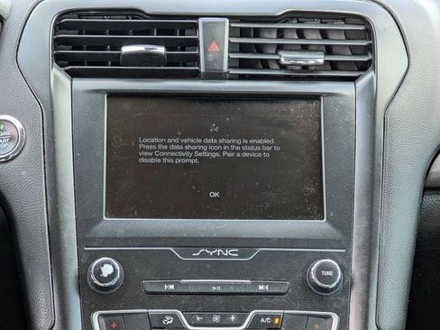 Used 2019 Ford Fusion SE w/ Equipment Group 151A image 15