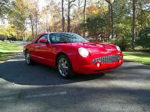 Used 2002 Ford Thunderbird image 3