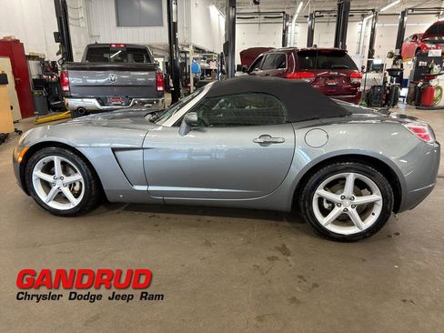 Used 2007 Saturn Sky RWD image 1