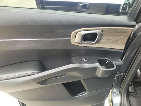 Certified 2023 Kia Sorento S w/ Panoramic Sunroof Package AWD/4WD image 22