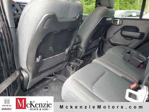 Used 2024 Jeep Wrangler Unlimited Rubicon w/ XTREMEE 35" Tire Package AWD/4WD image 24