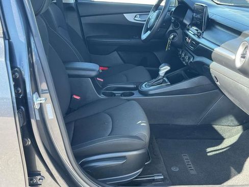 Used 2022 Kia Forte LXS image 22