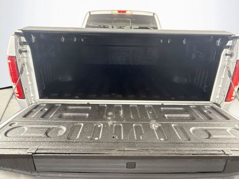 Used 2017 Ford F150 XLT w/ Equipment Group 302A Luxury AWD/4WD image 19