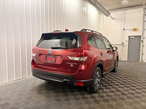 Used 2022 Subaru Forester Premium AWD/4WD image 24