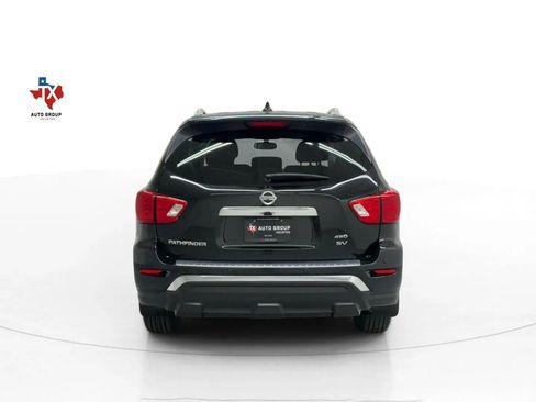 Used 2020 Nissan Pathfinder SV image 8