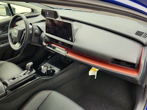 Used 2025 Toyota Prius Plug-In Hybrid image 25