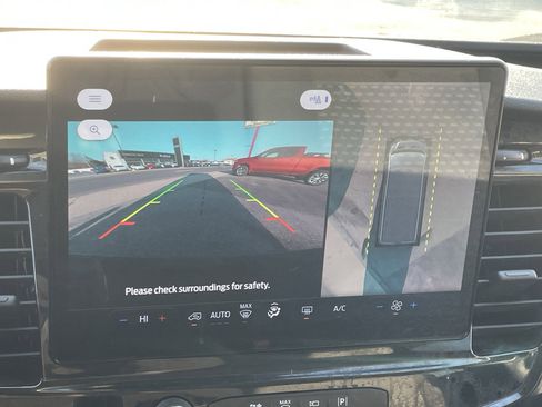 Used 2023 Ford Transit 350 XLT image 26