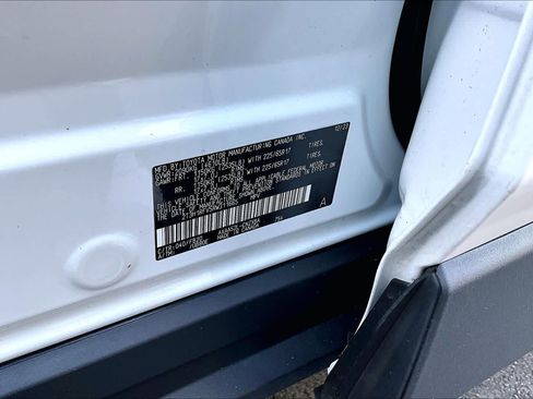 Used 2024 Toyota RAV4 LE FWD image 33