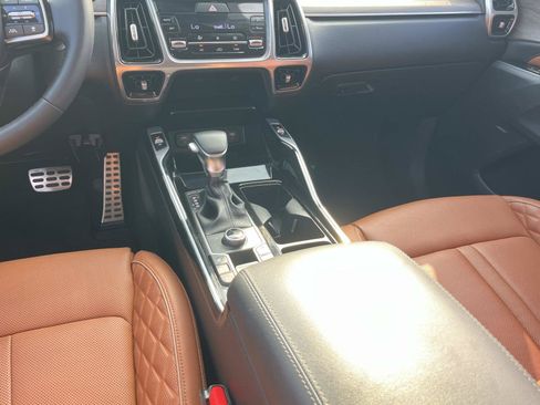 Used 2023 Kia Sorento SX Prestige AWD/4WD image 18