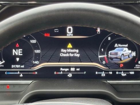 Used 2024 GMC Sierra 1500 AT4 w/ AT4 Premium Package image 3