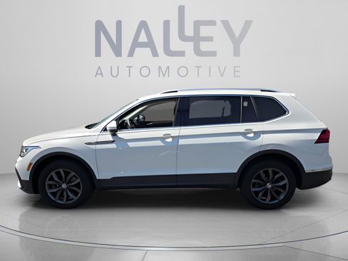 Used 2023 Volkswagen Tiguan SE image 2