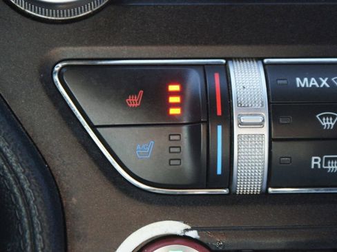 Used 2020 Ford Mustang Premium image 8