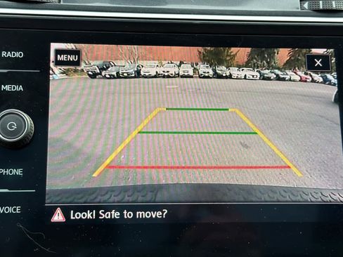 Used 2018 Volkswagen Tiguan SEL image 22