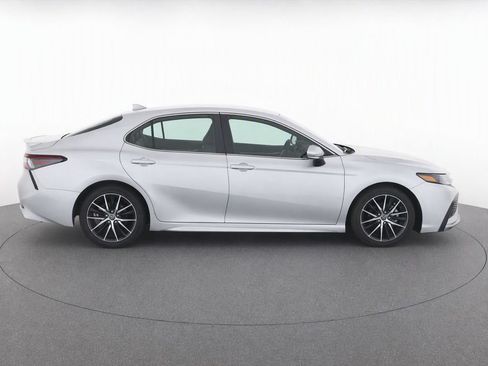 Used 2024 Toyota Camry SE w/ Cold Weather Package AWD/4WD image 6