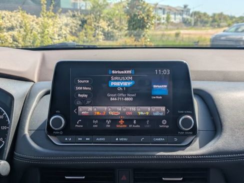 Used 2023 Nissan Rogue SV image 18